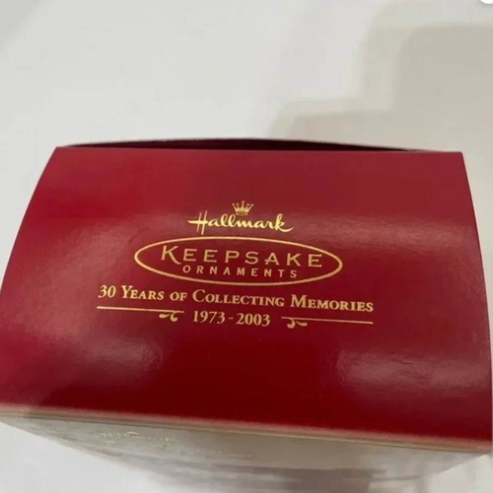 2003 vintage Ornament Music box 